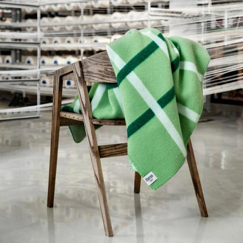 Røros Tweed - Knut Pledd Field Green - Norway Designs