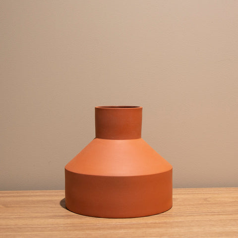 Guri Sandvik - Vase Liten Thekla Terracotta - Norway Designs